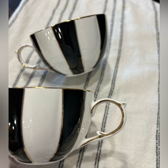 Vintage Cynthia Rowley Black & White Gold Trim Tiered Cake Stand and Teacups - Picture 2 of 5